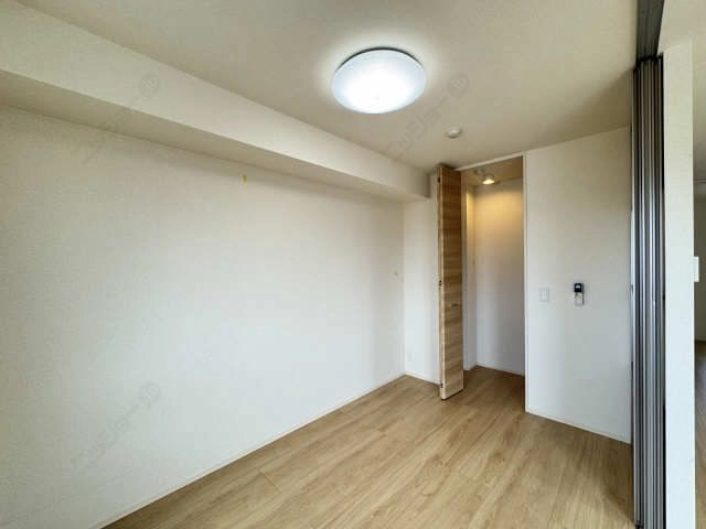 洋室(南側)