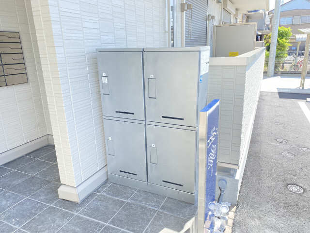 宅配ボックス