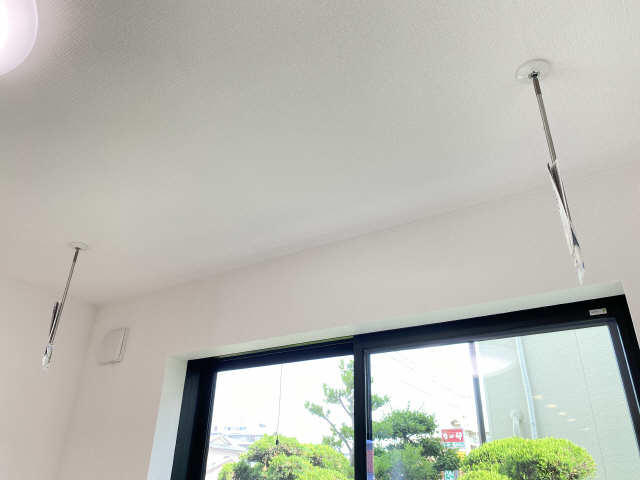 室内物干し竿かけ