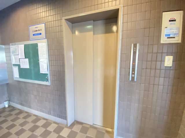 第六カーサ円正　３０３ 3階 エレベーター