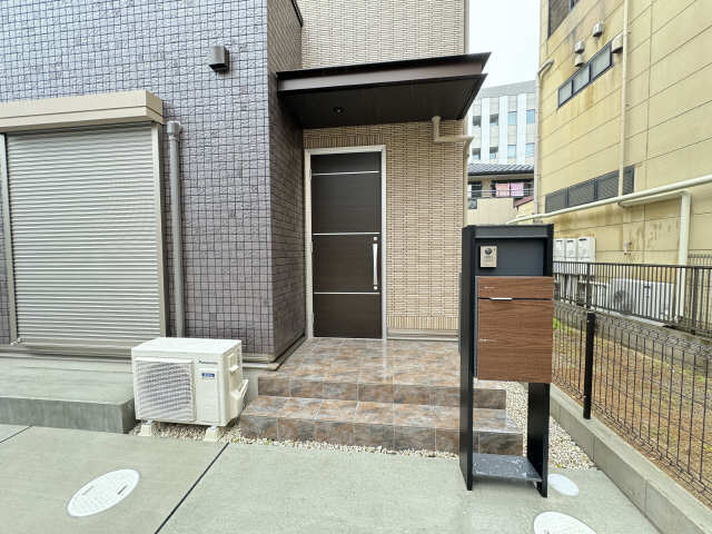 玄関・宅配ボックス
