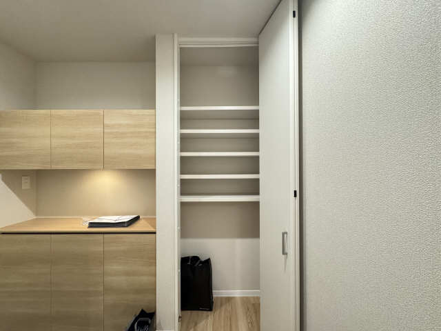 収納（玄関前）