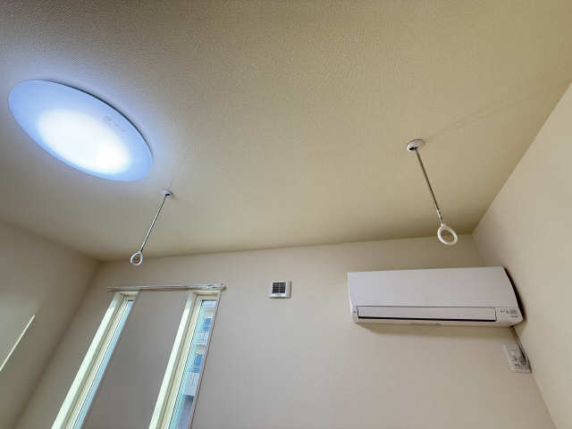 その他(東洋室：室内物干し)