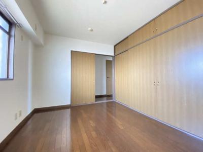 フォレスト勝川 5階 洋室