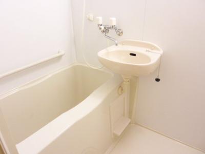 レオパレストゥー　ル　モンドⅡ 2階 浴室