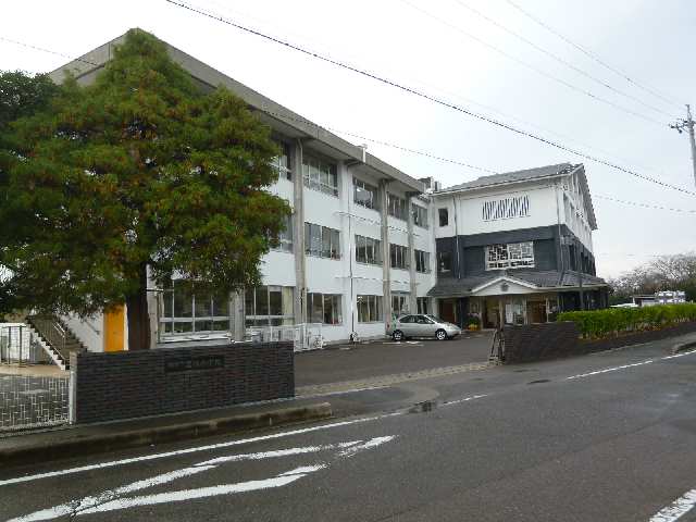 富岡小学校