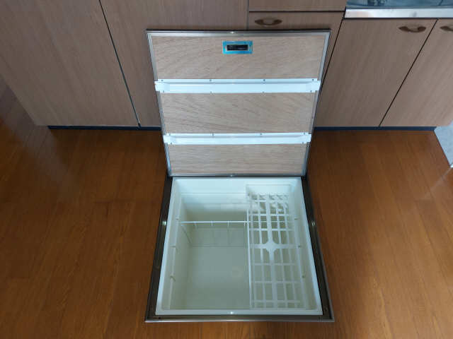 床下収納庫