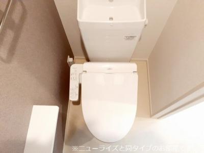 ファミーユＮ 1階 WC