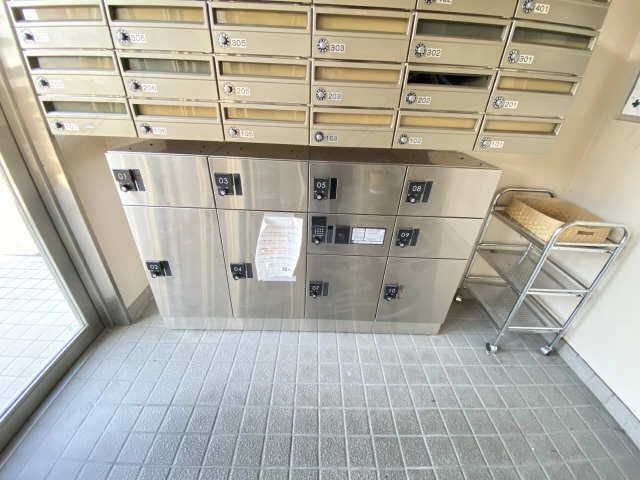 宅配ボックス