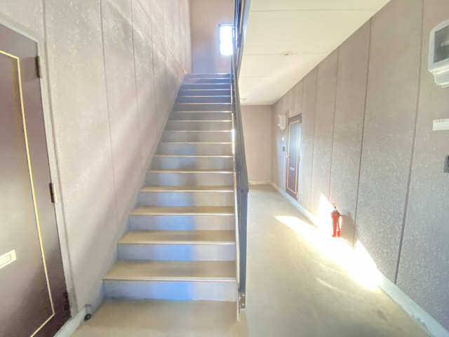 中階段