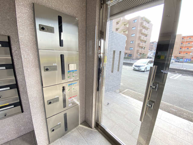 宅配ボックス