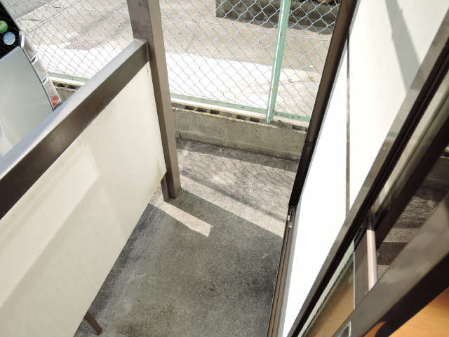 バル�コニー