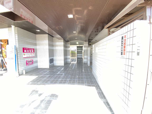 ロータリービルド松阪 6階 エントランス