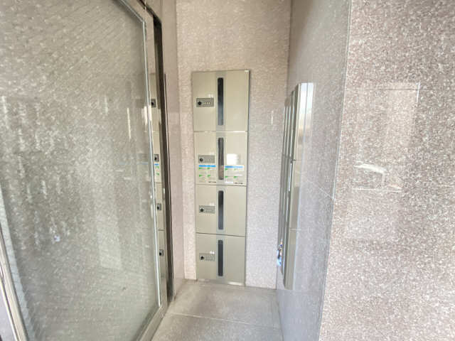 宅配ボックス