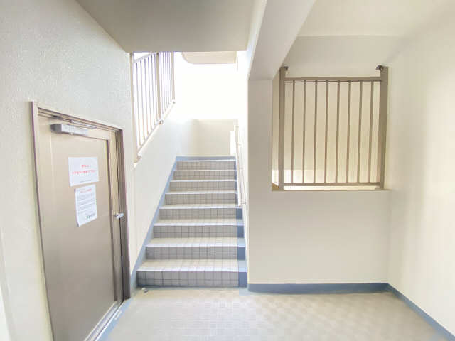 中階段
