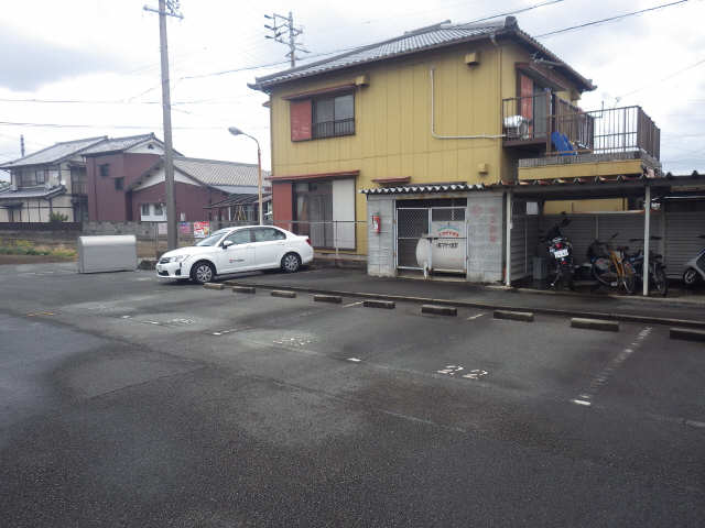 松月マンション 2階 駐車場