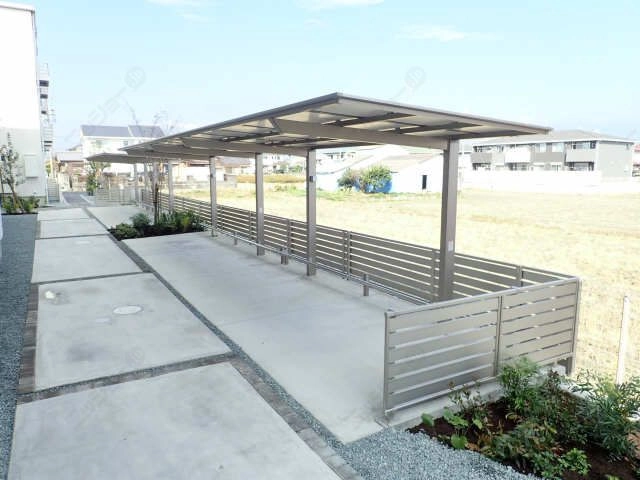 駐  輪場