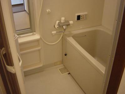 コンフォールハイランドⅠ 2階 浴室