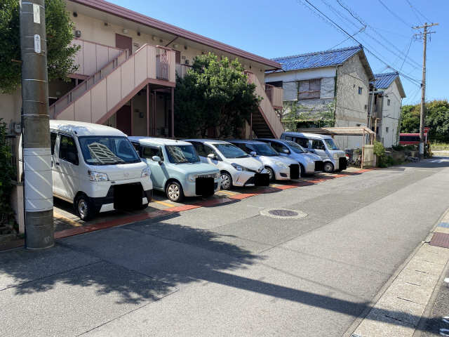 コーポサンライズ 2階 駐車場