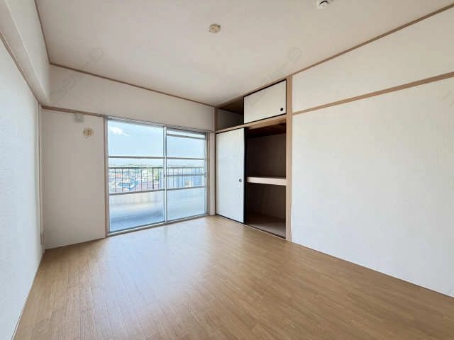 洋室 西から2番目