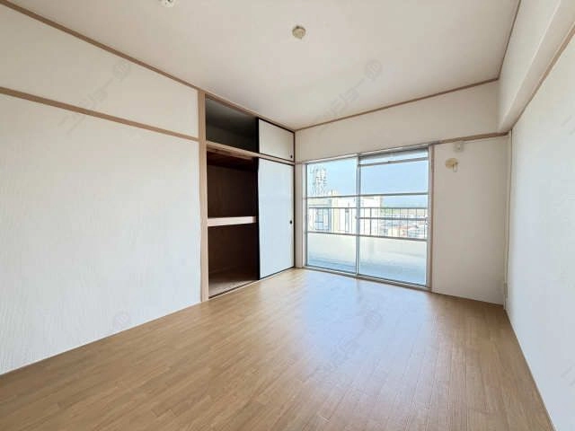 洋室 西から3番目
