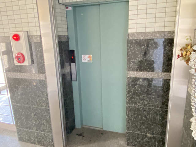 エレベーター