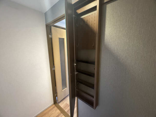 玄関収納付き鏡