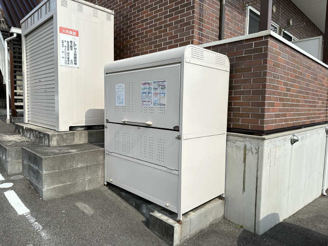 敷地内ごみ置き場