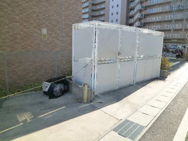 敷地内ゴミ置場