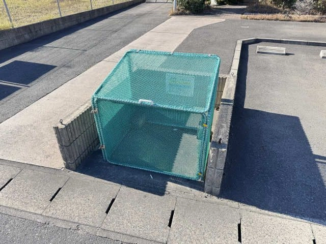 敷地内ゴミ置場