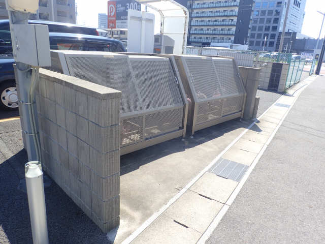 敷地内ゴミ置場