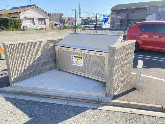 敷地内ゴミ置き場