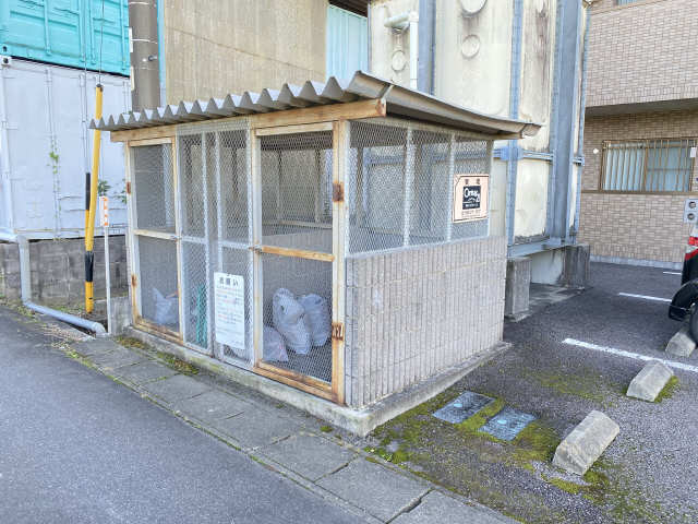 ゴミ捨て場