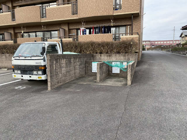 ゴミ捨て場