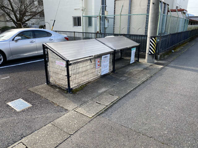 ゴミ捨て場