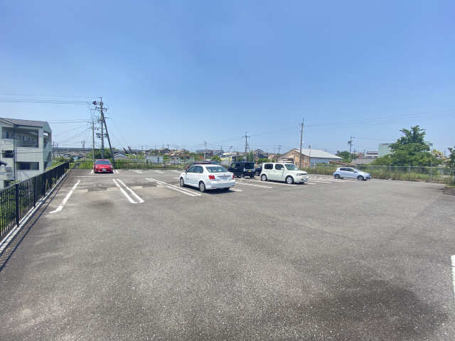 ドルチェ美濃太田 3階 駐車場