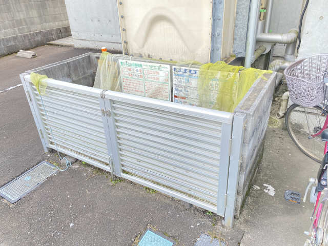 ゴミ捨て場