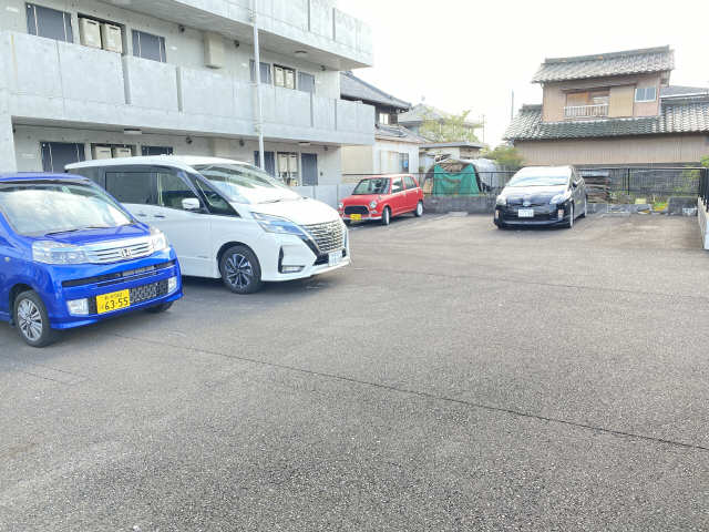 アルフォレスト森山 4階 駐車場