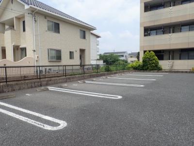 向学ハイツ歓 1階 駐車場