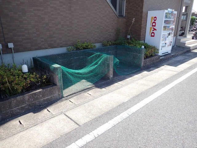 ごみ置き場