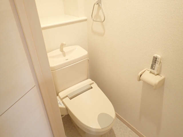 ロイヤルコート天王 2階 WC