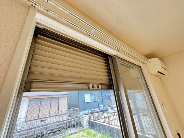 シャッター雨戸