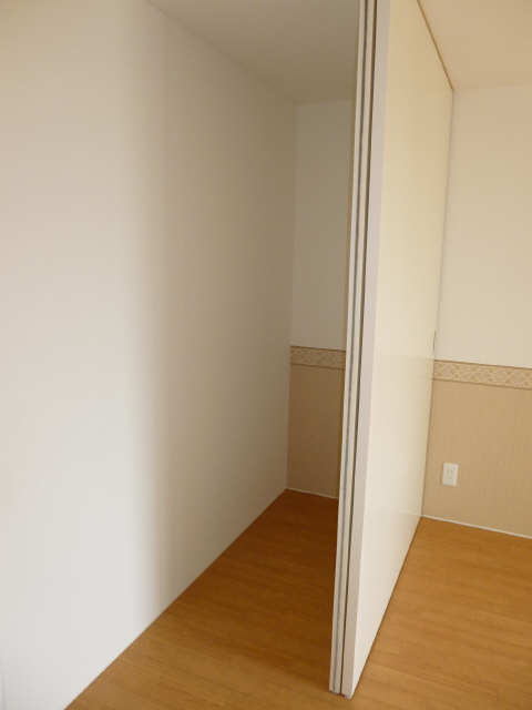 １Ｆ洋間収納