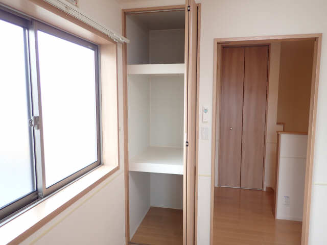 北洋室収納