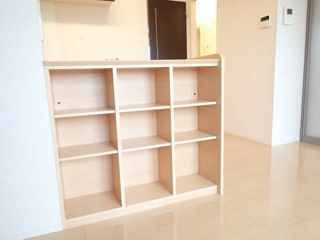 カウンター下収納棚