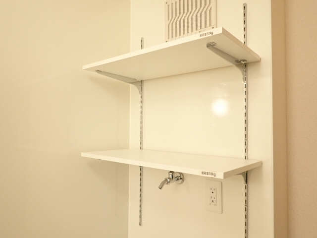 洗濯機置場上部棚