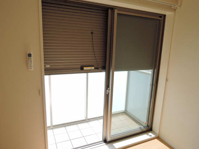 シャ��ッター雨戸