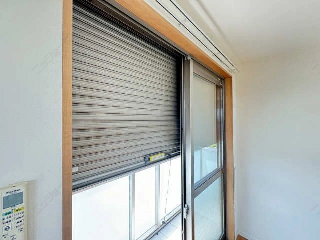 シャッター雨戸
