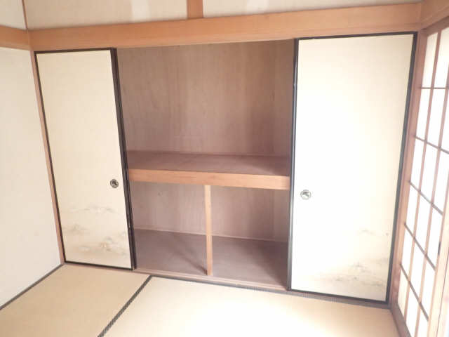 1階和室収納