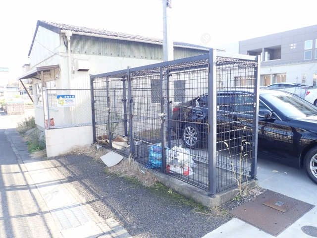 ごみ置き場